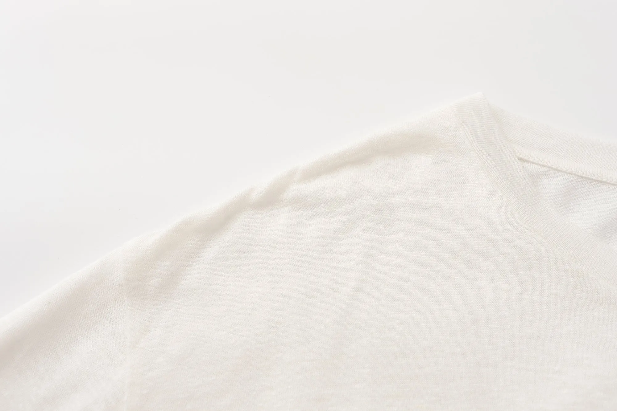 Angle Long sleeve Linen T-shirt x Ofelia Botella
