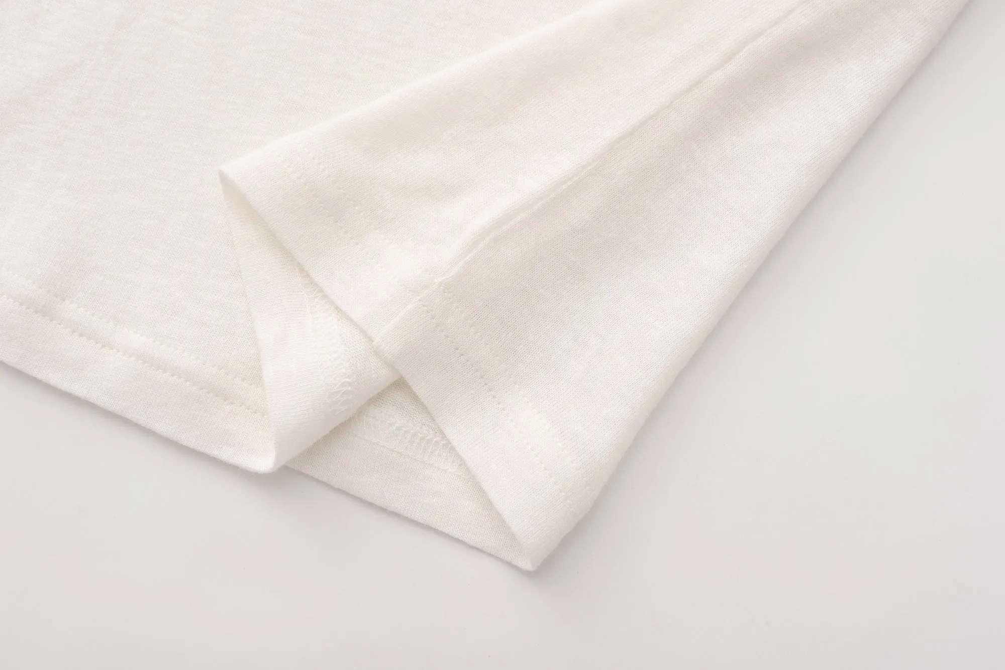 Angle Long sleeve Linen T-shirt x Ofelia Botella