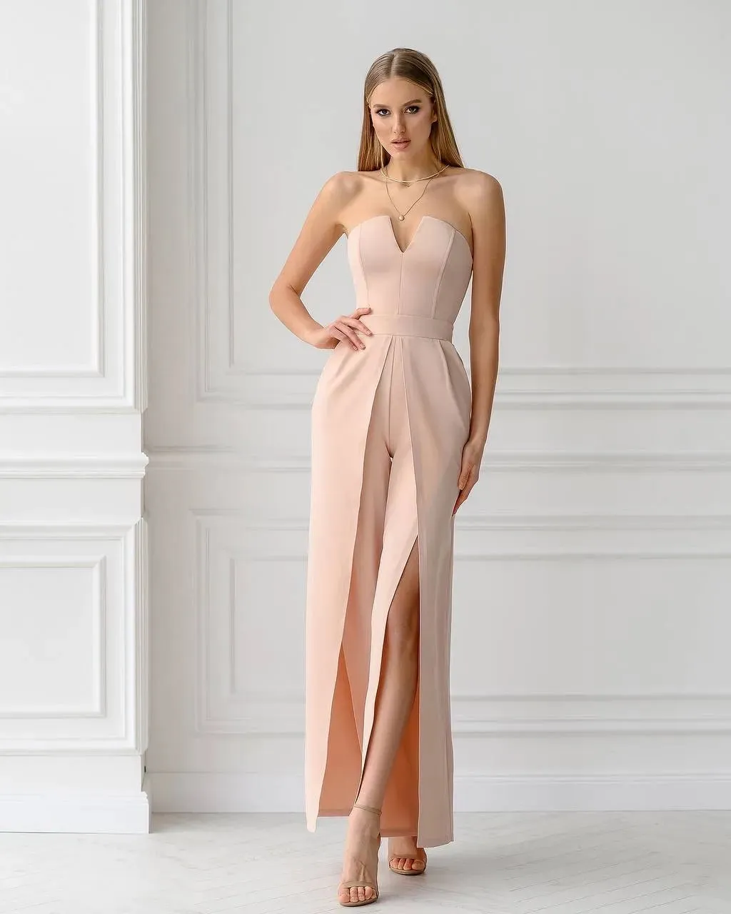 Beige jumpsuit "Luxe split leg"