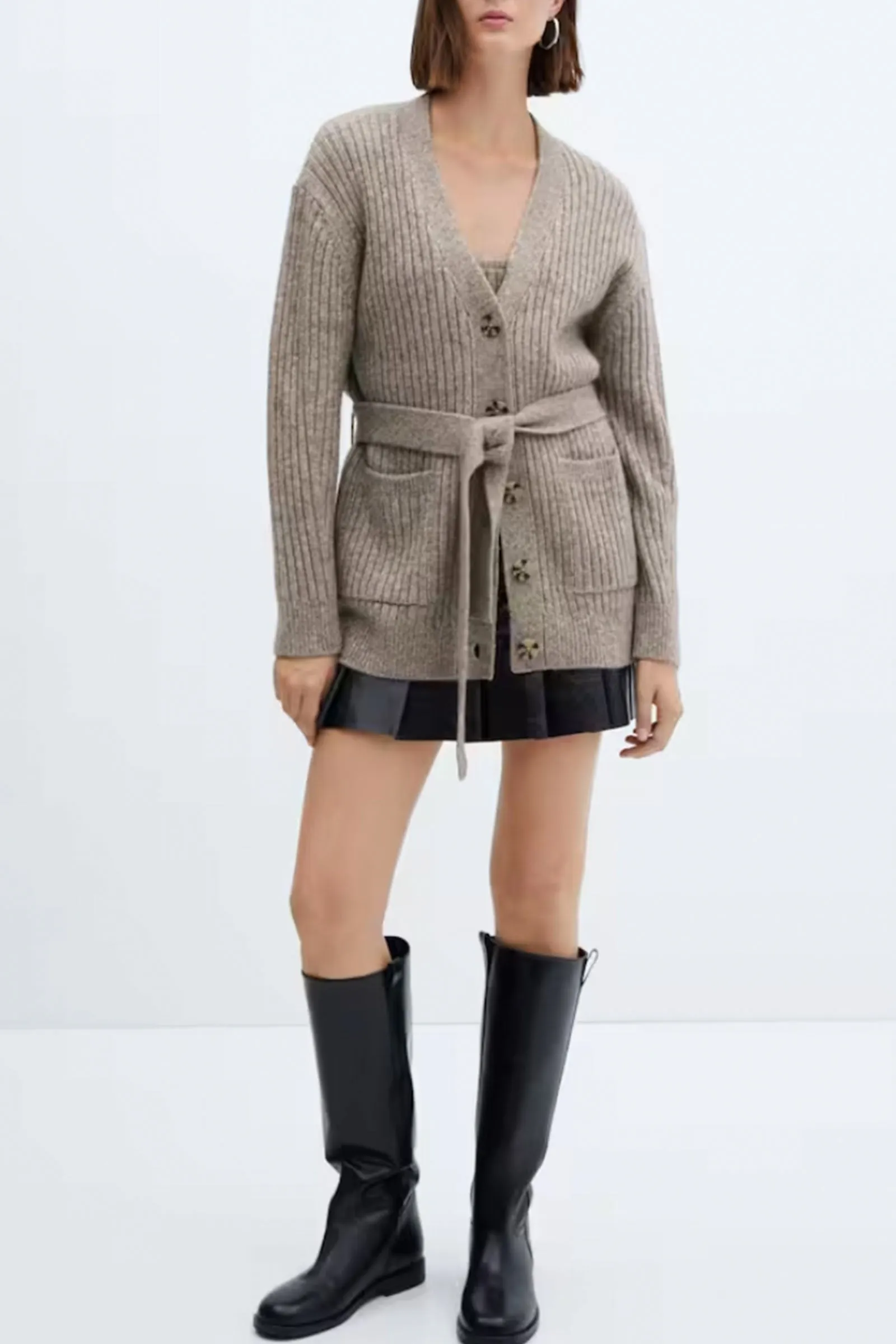 Buttoned ribbed cardigan