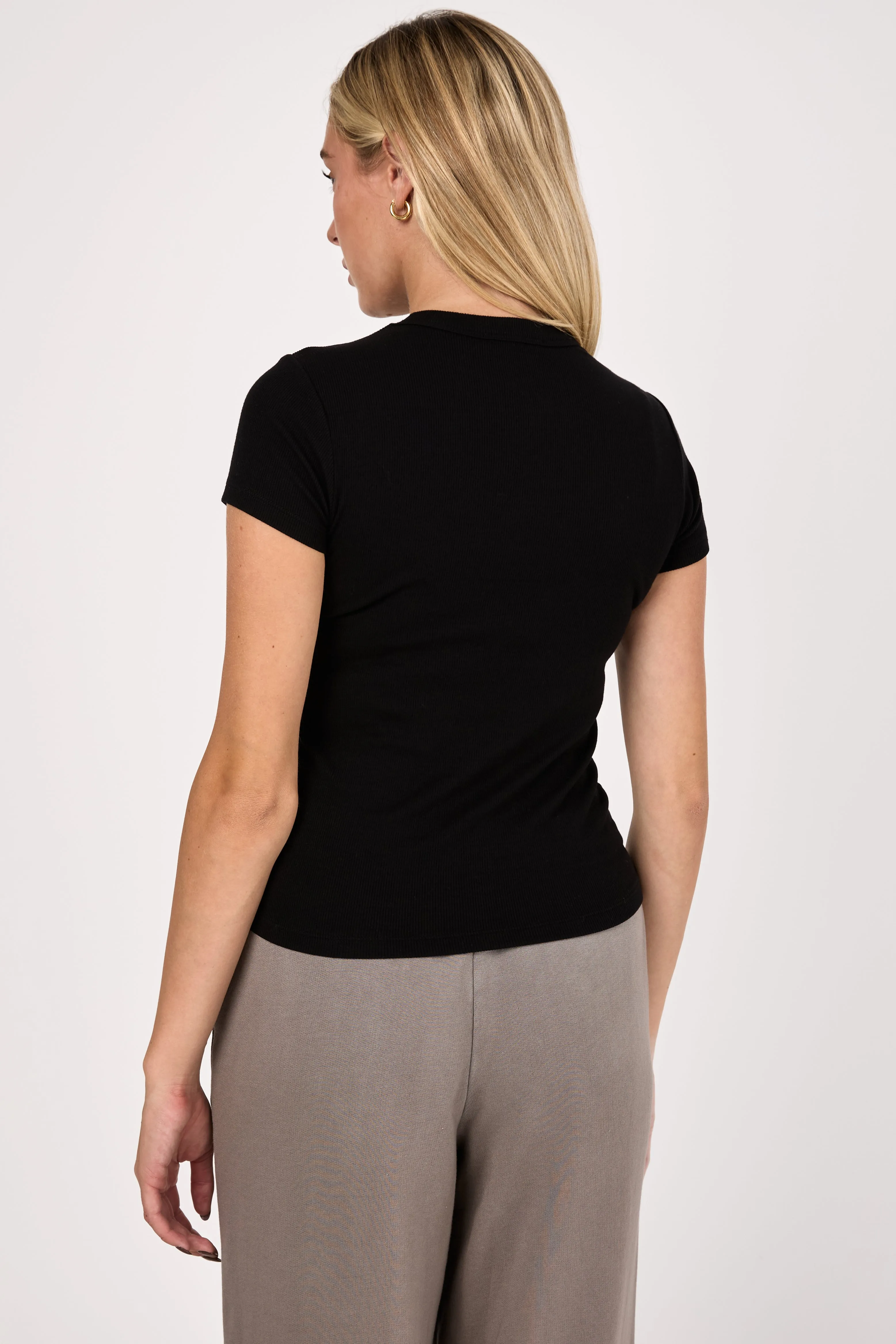 Verona Short Sleeve T-Shirt in Jet Black